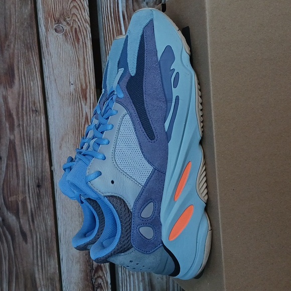 Yeezy 700 carbon blue 2019 - Picture 11 of 15